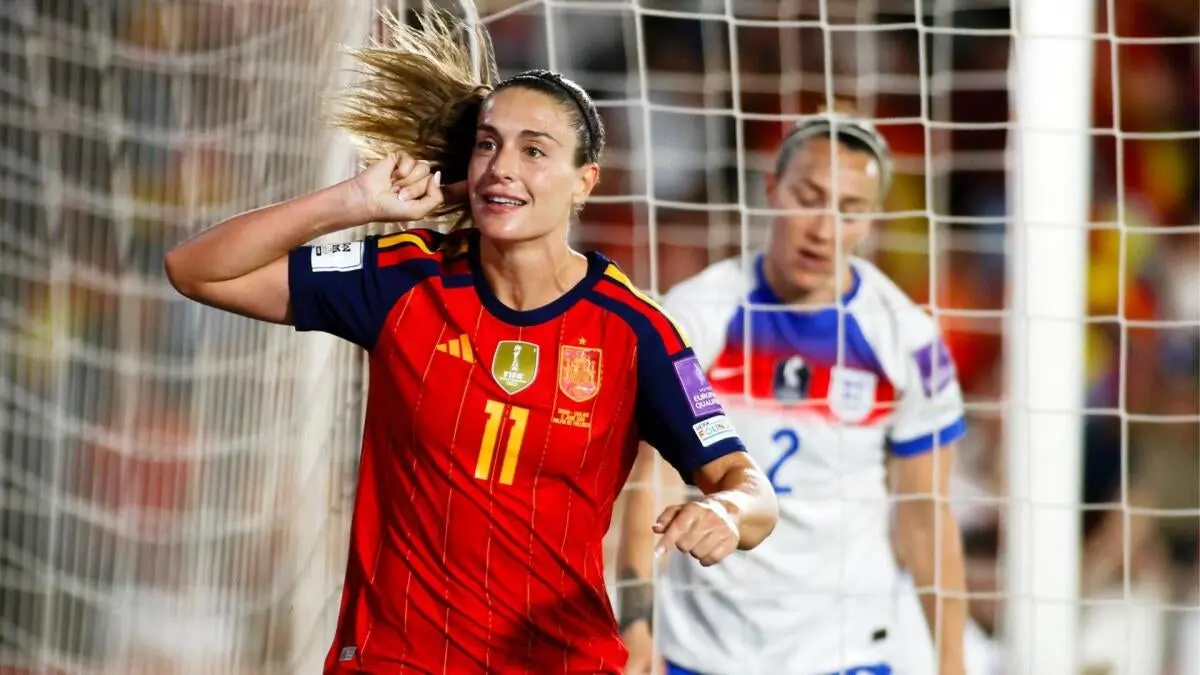 Alexia Putellas signs three-year deal with London City Lionesses after leaving Barcelona