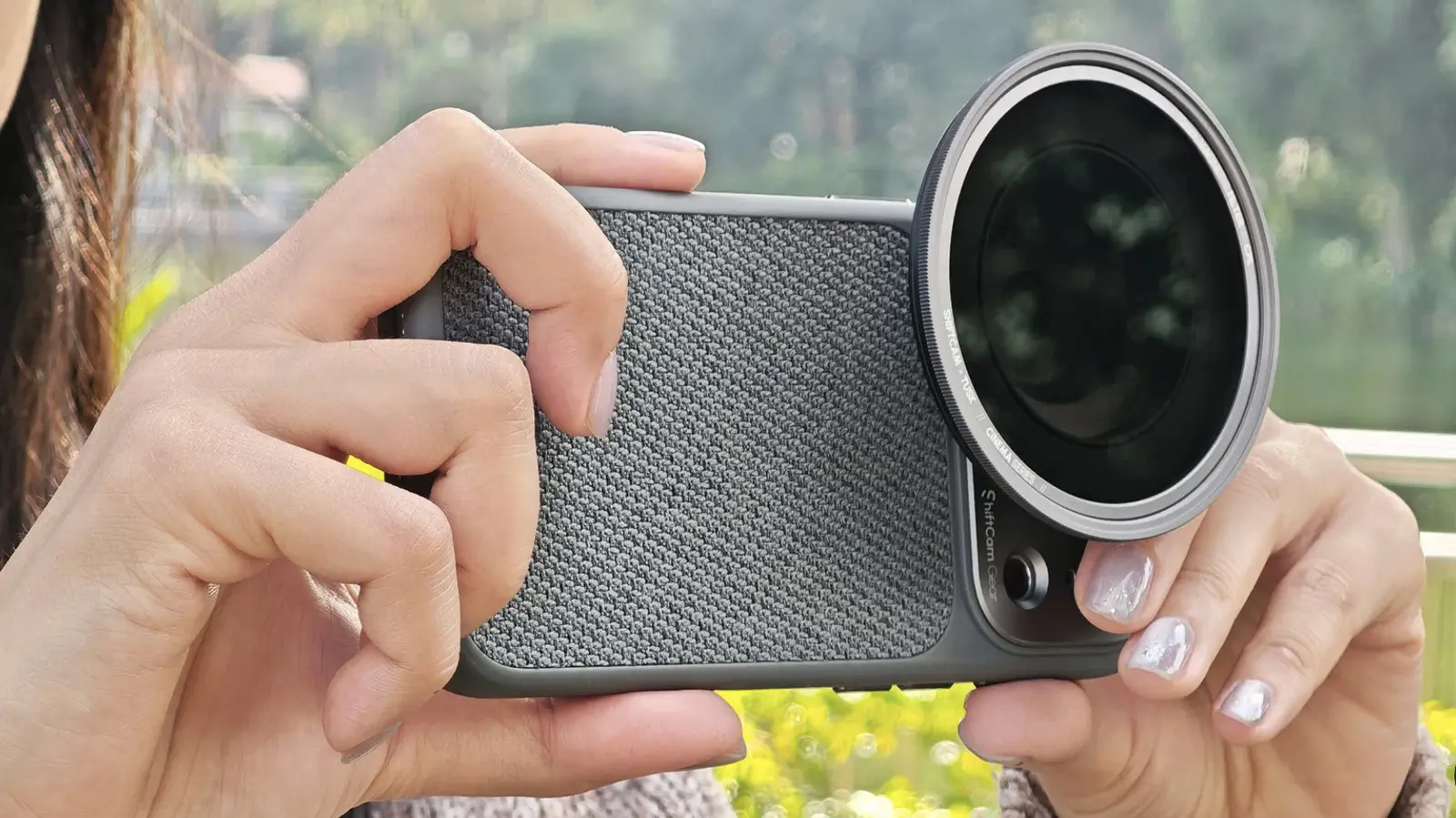5 Tech Brands That Make Amazing Apple Accessories