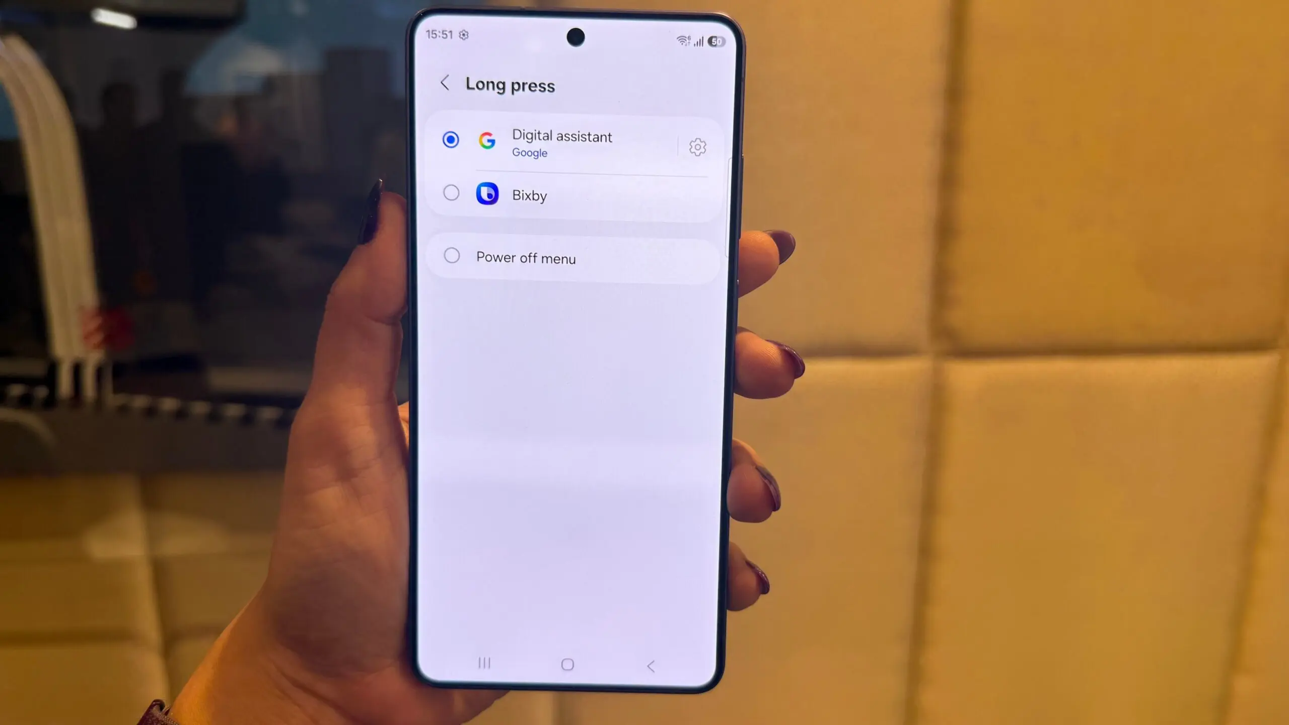 Bixby users are hearing weird voices they never selected